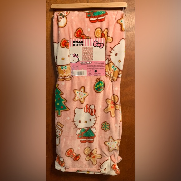 Sanrio Bedding Hello Kitty Christmas Throw Blanket 6x70 Gingerbread
